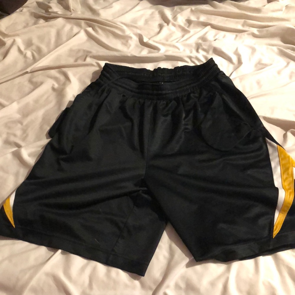 Nike missou basketball shorts men’s large
